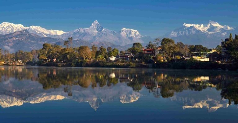 Pokhara_himalaya on the lap of Fewa Lake